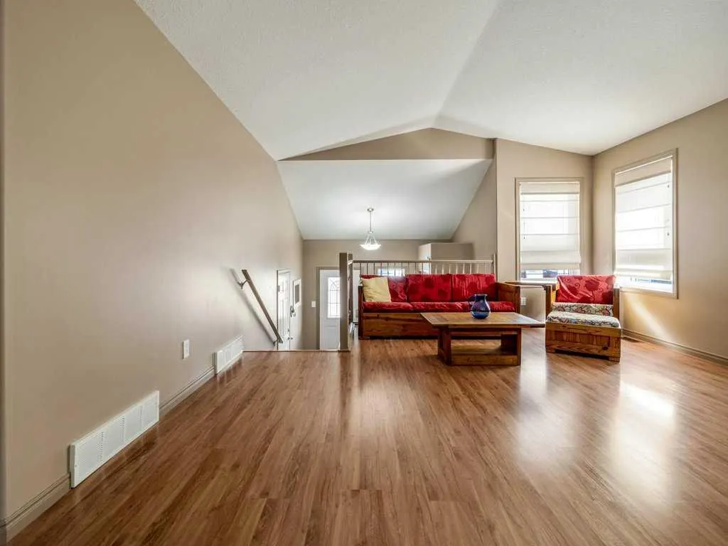 48 Aberdeen Road W