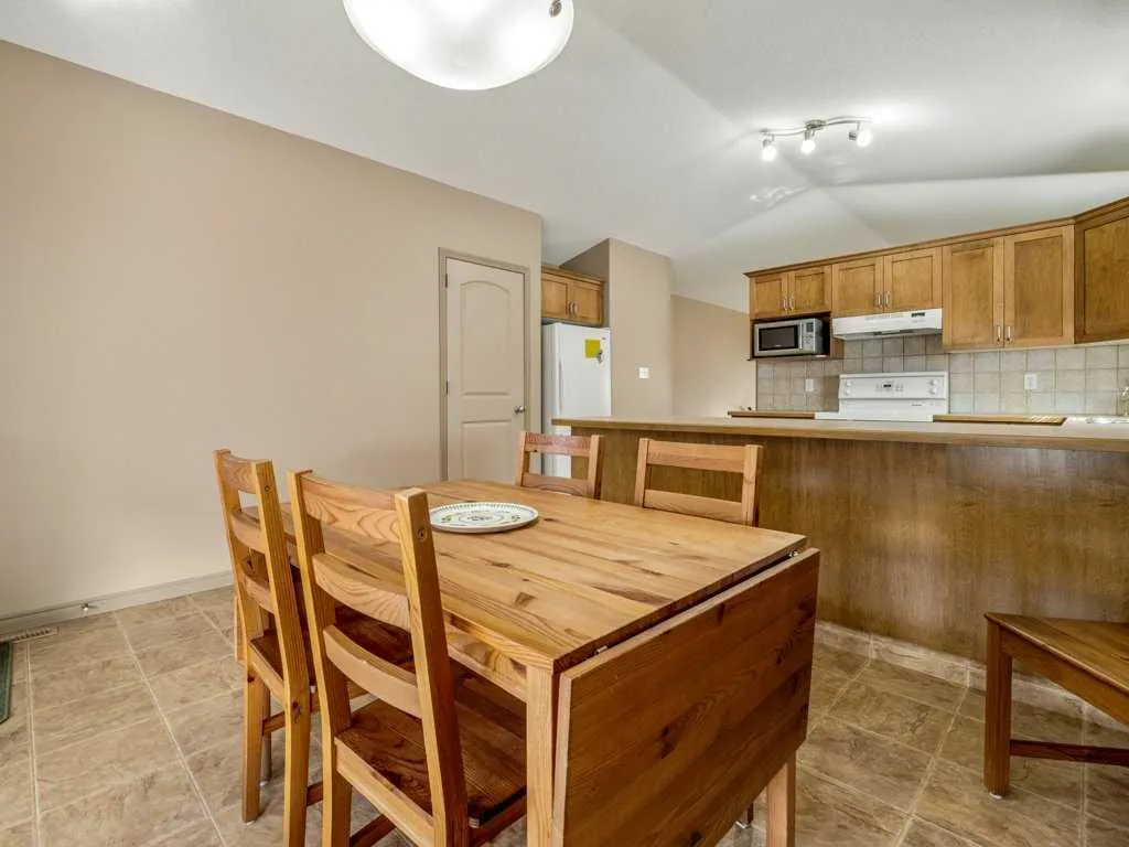 48 Aberdeen Road W