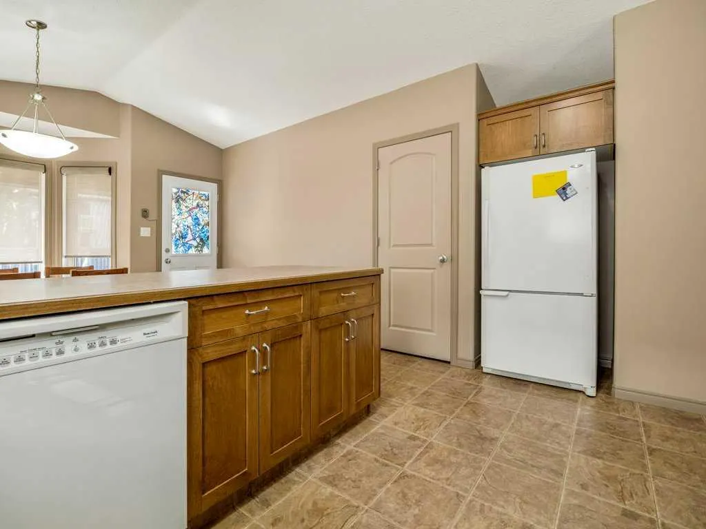 48 Aberdeen Road W