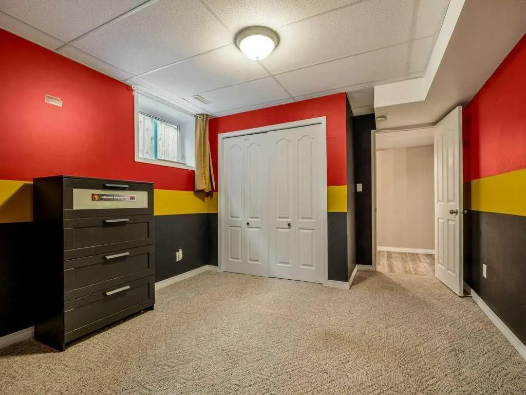 48 Aberdeen Road W