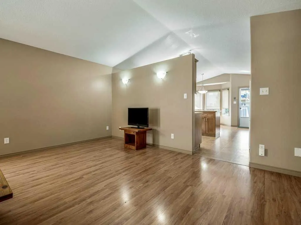 48 Aberdeen Road W