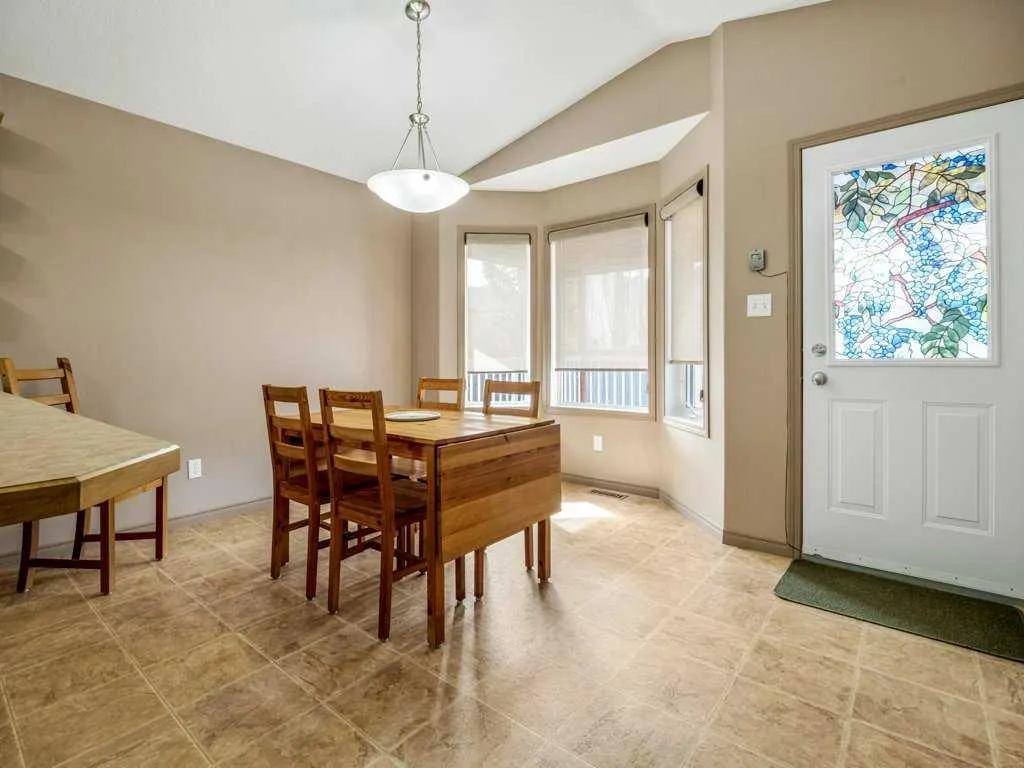 48 Aberdeen Road W