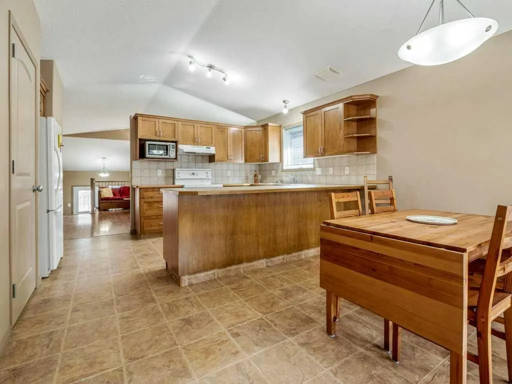 48 Aberdeen Road W
