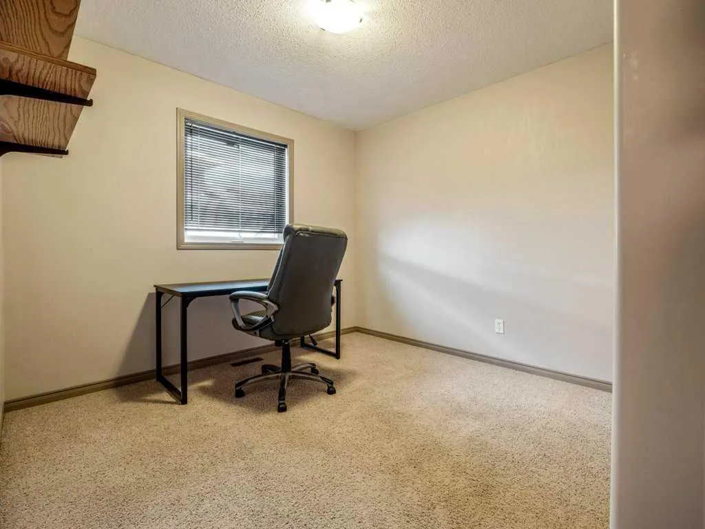 48 Aberdeen Road W
