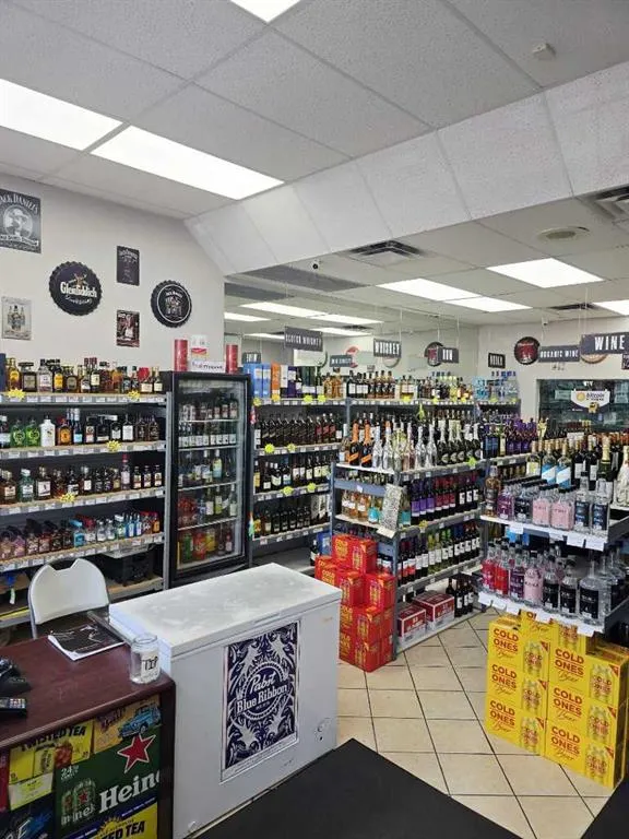 1234 123 Anywhere Street Calgary, AB, #1234
