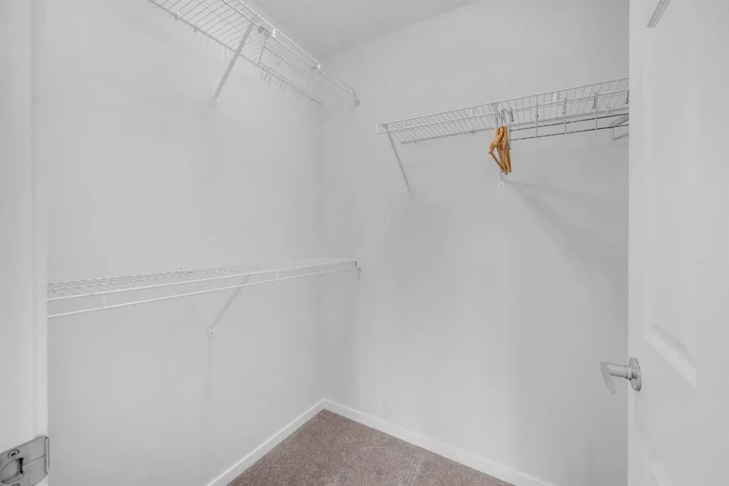 151 Carringham Way NW