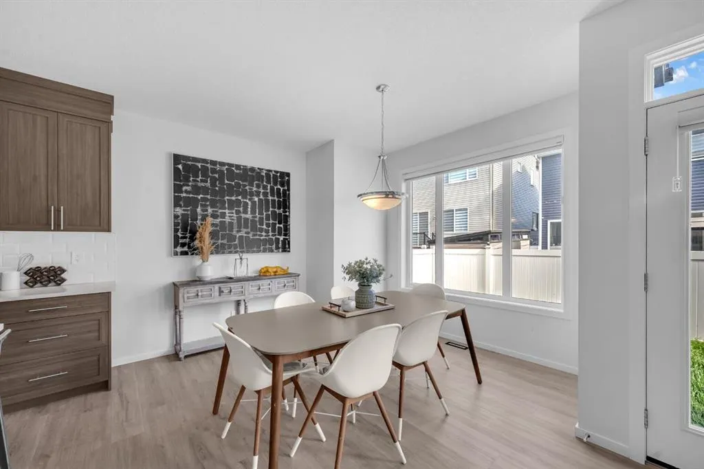 151 Carringham Way NW