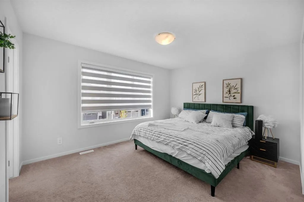 151 Carringham Way NW