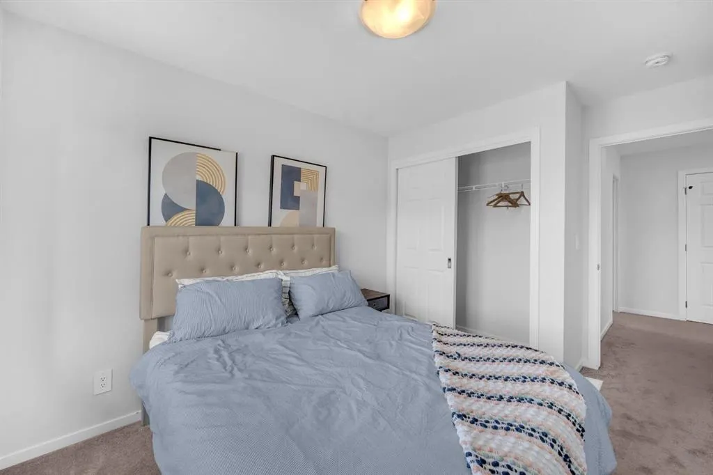 151 Carringham Way NW