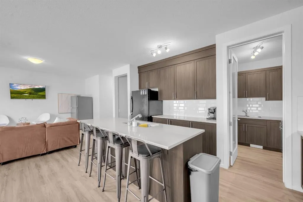 151 Carringham Way NW