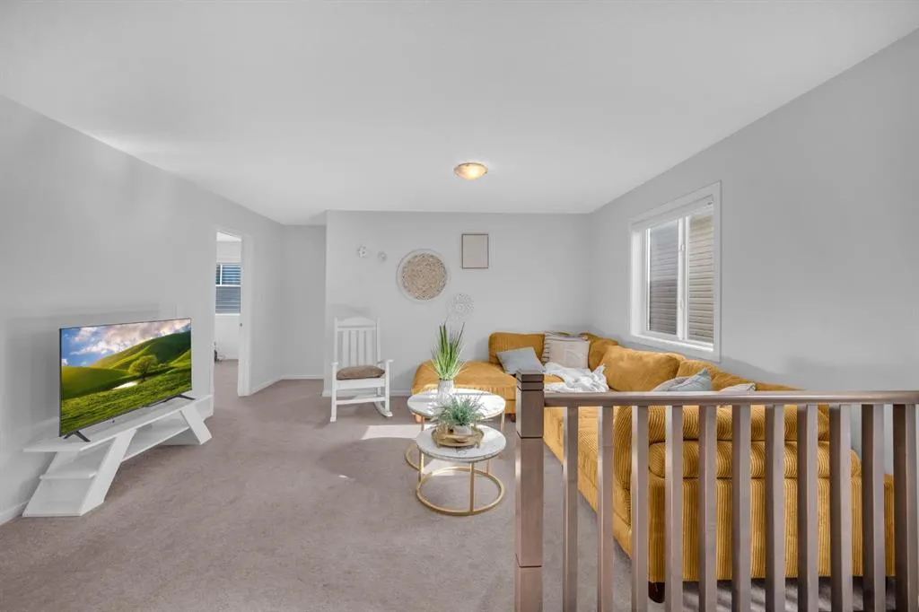 151 Carringham Way NW