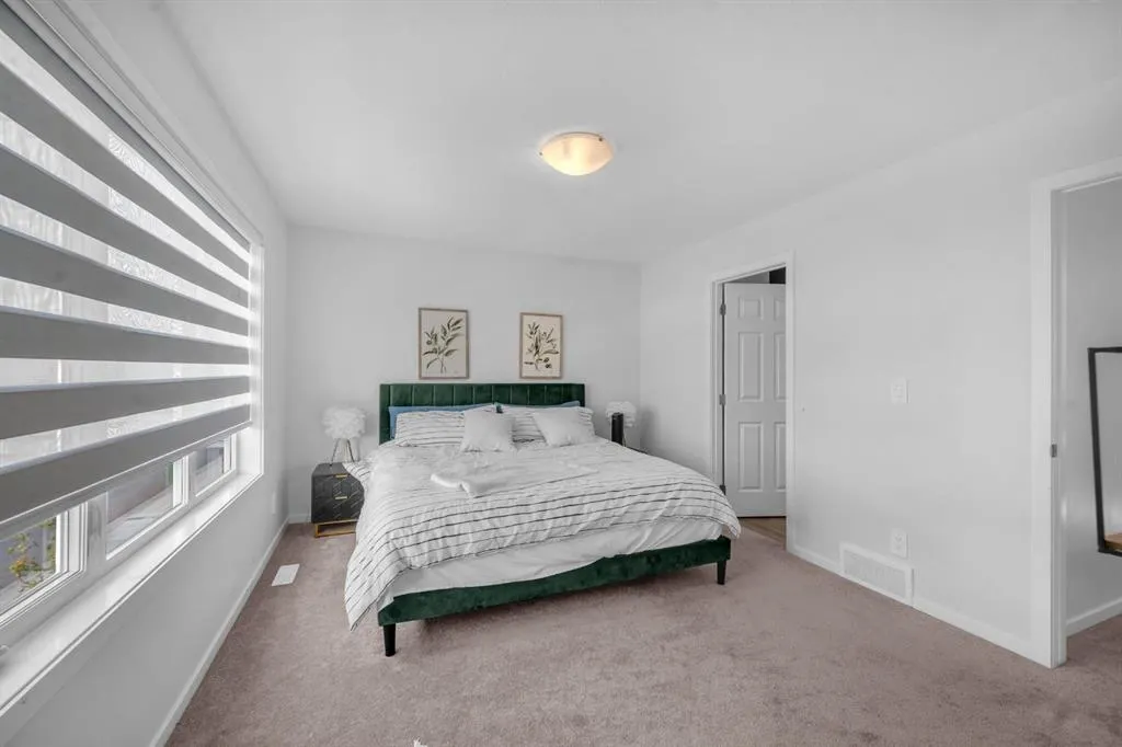 151 Carringham Way NW