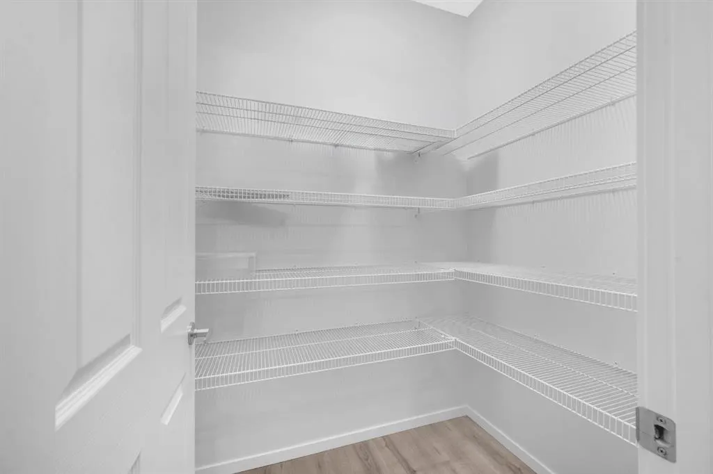 151 Carringham Way NW