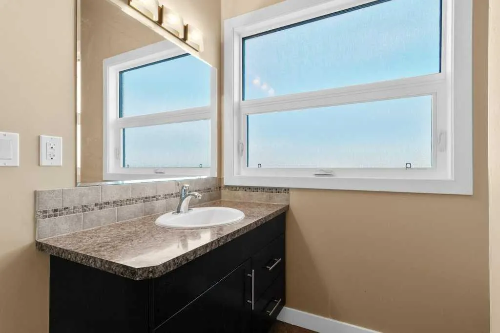 5110 36 Street, #401
