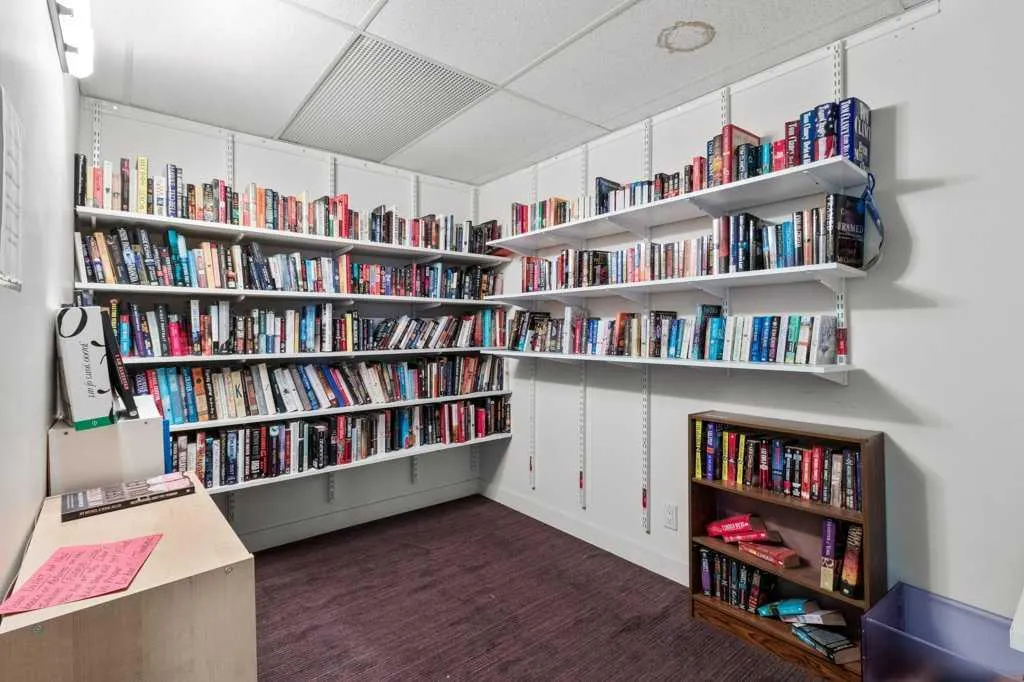 5110 36 Street, #401