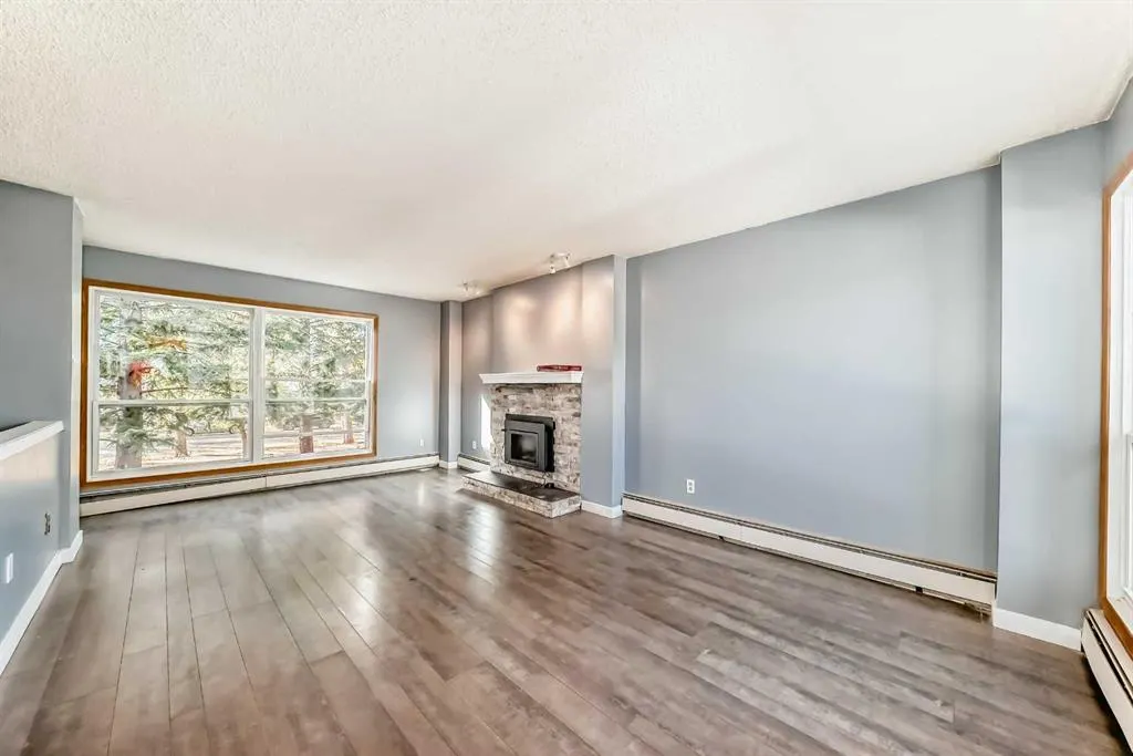860 Midridge Drive SE, #324