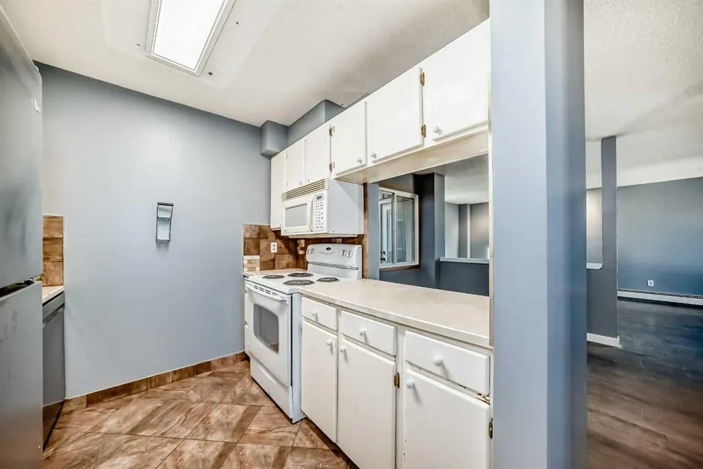 860 Midridge Drive SE, #324