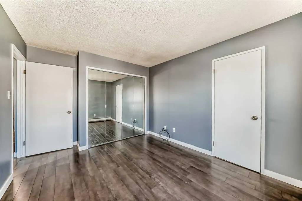 860 Midridge Drive SE, #324