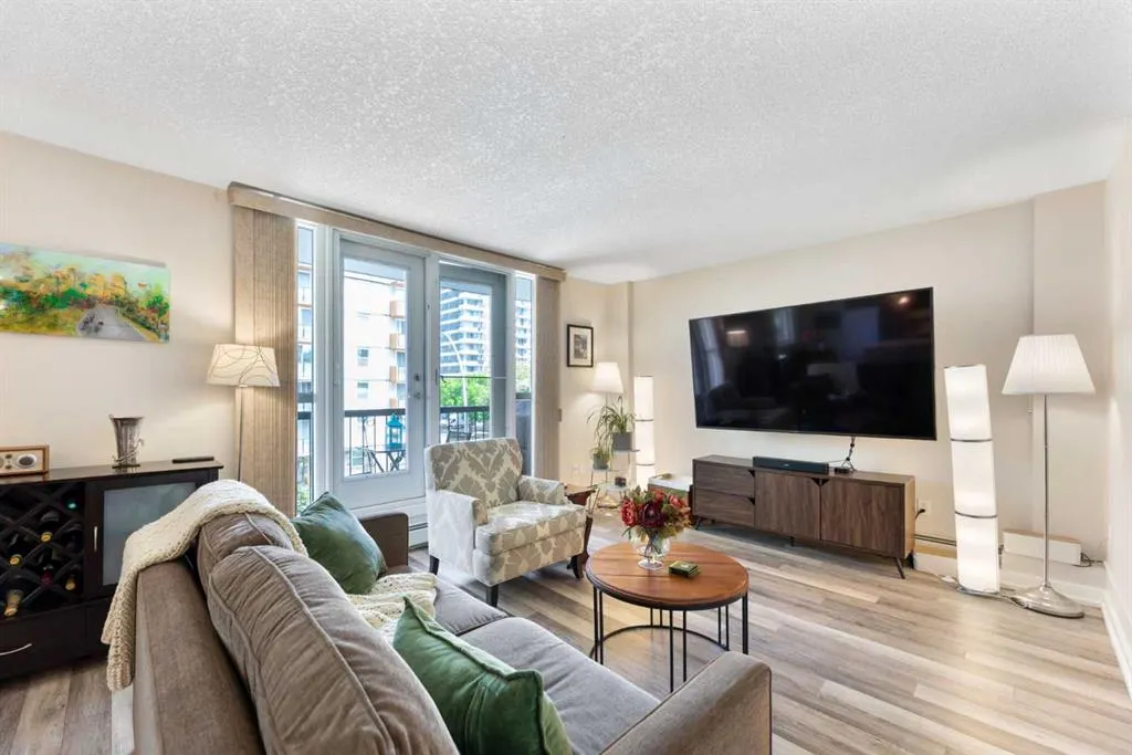 605 14 Avenue SW, #305