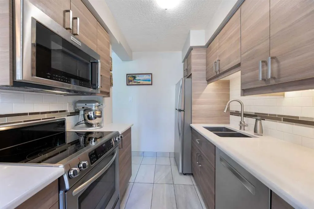 605 14 Avenue SW, #305