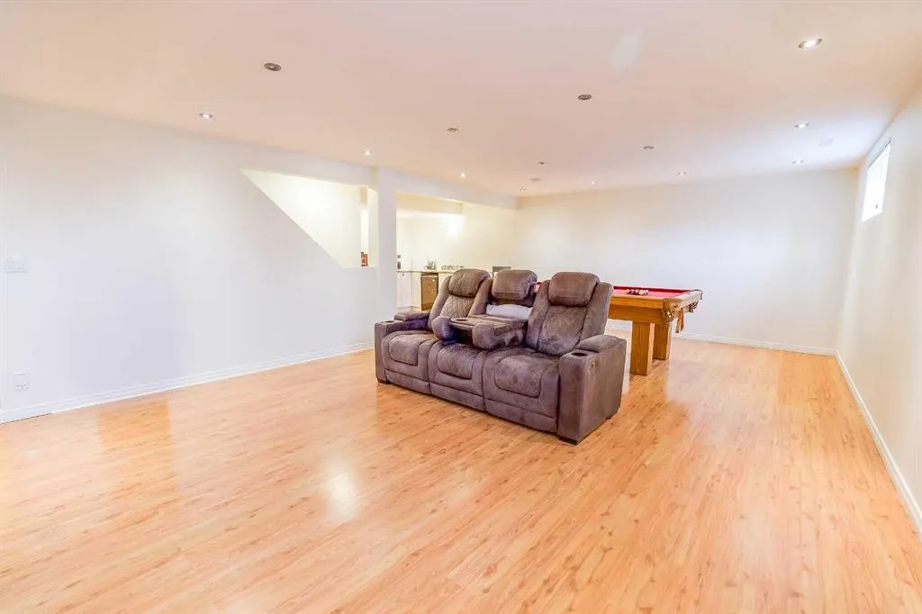 11 Falcon Ridge Drive