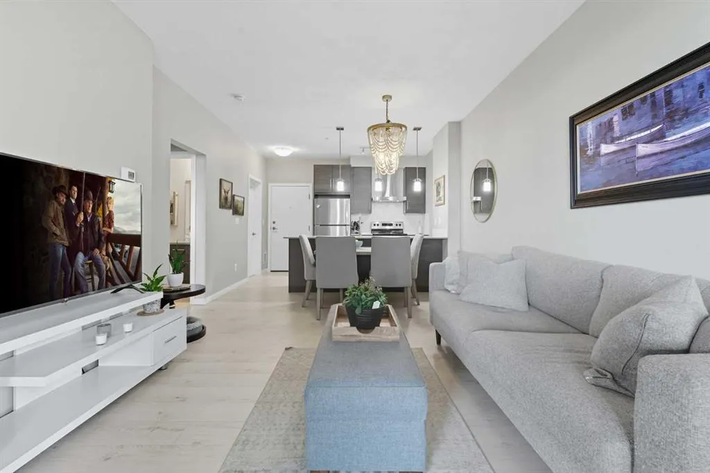122 Mahogany Centre SE, #304
