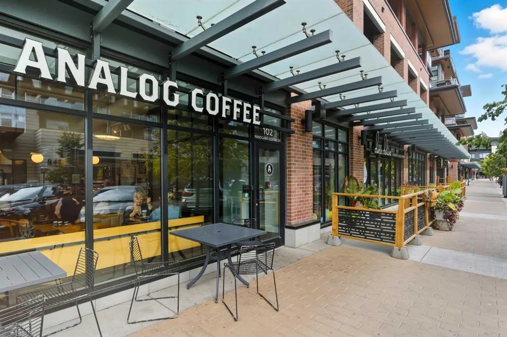 122 Mahogany Centre SE, #304