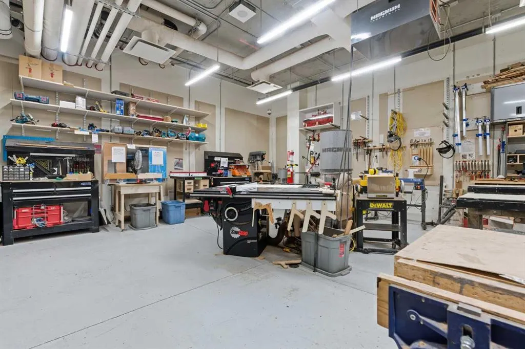 122 Mahogany Centre SE, #304