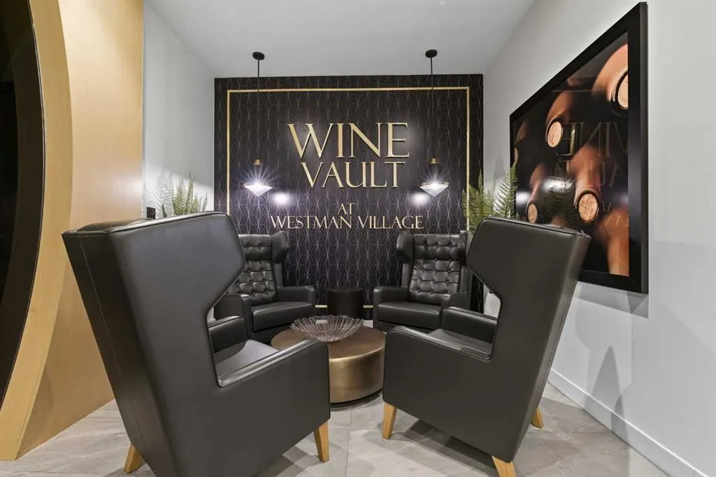 122 Mahogany Centre SE, #304