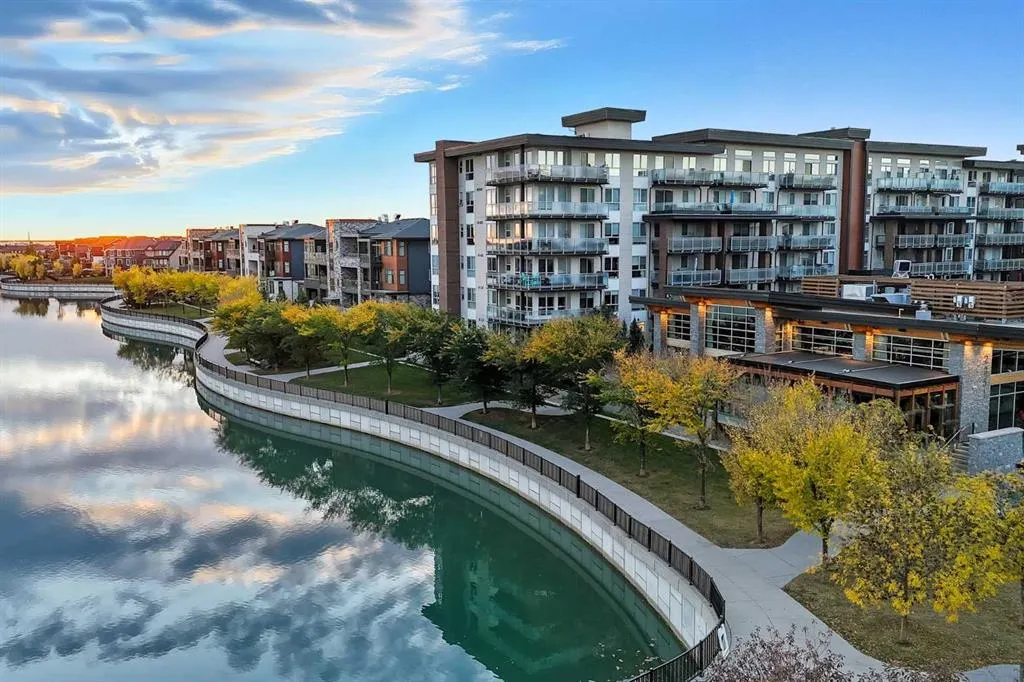 122 Mahogany Centre SE, #304