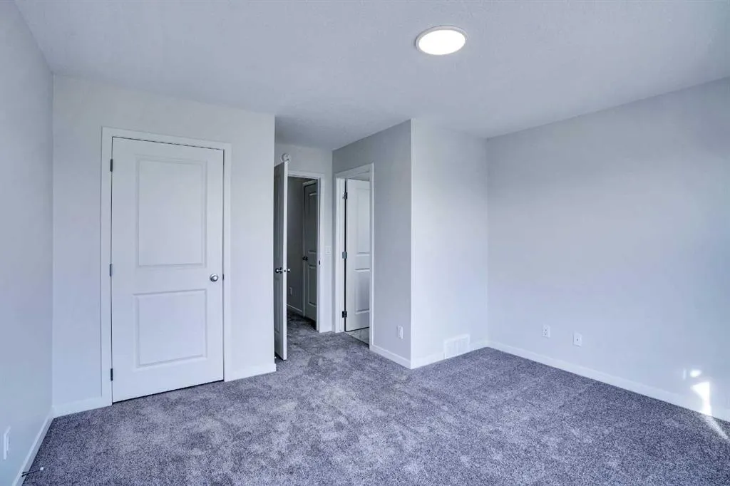 312 Edith Place NW