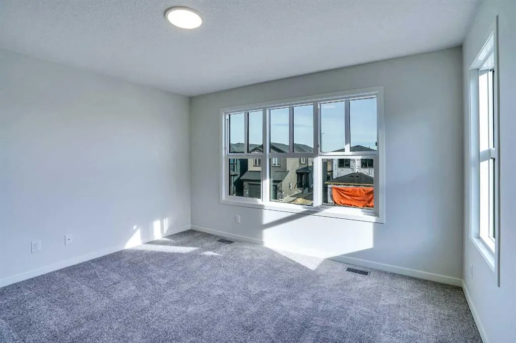 312 Edith Place NW