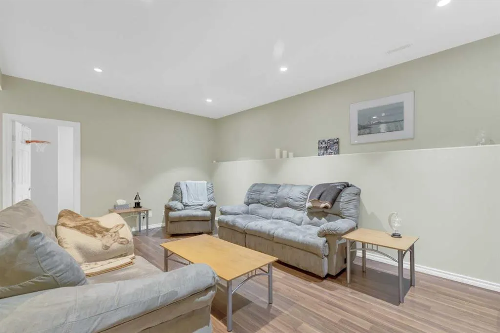 63 Vincent Close