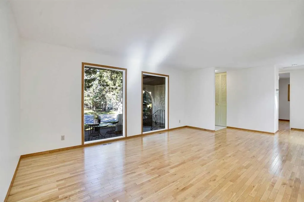 2719 Cedar Ridge Drive SW