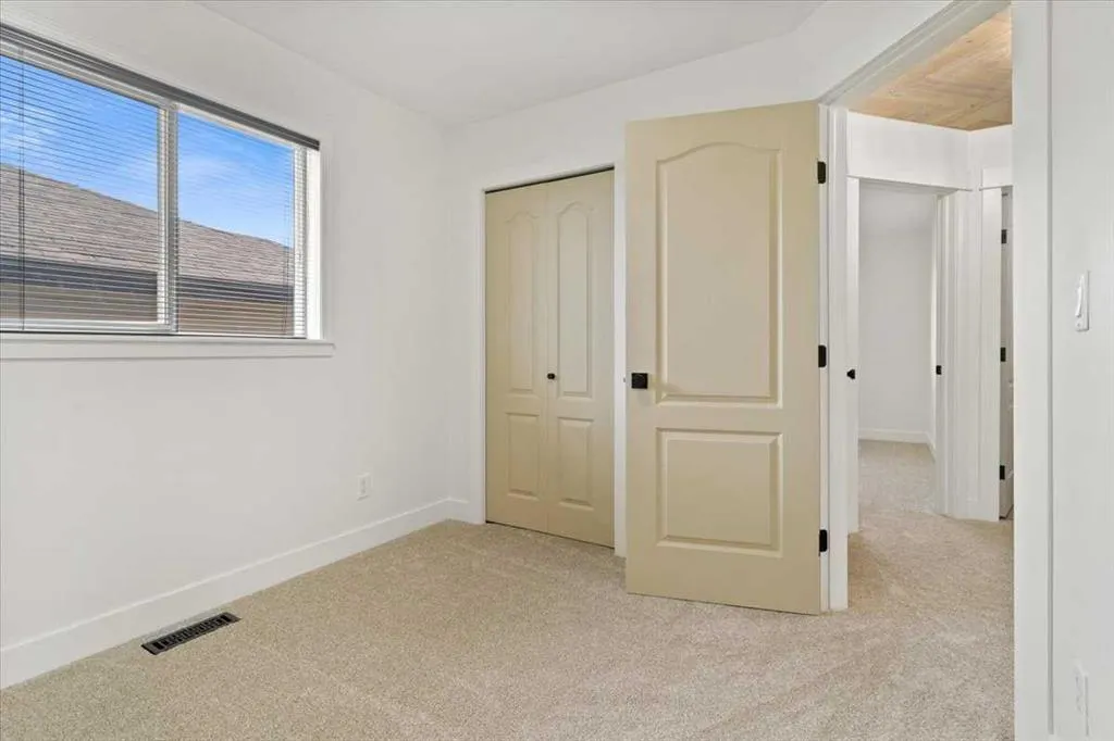 9526 Willow Drive