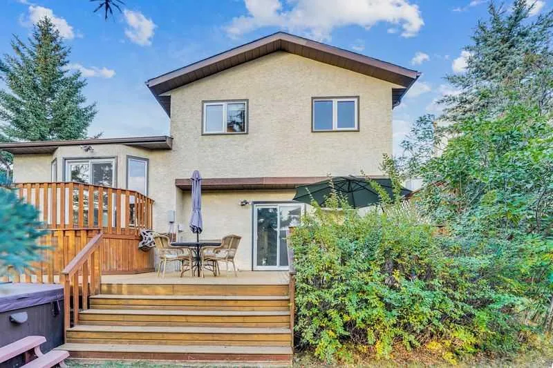 229 Wood Valley Place SW