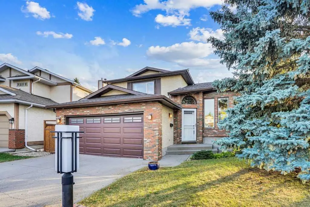 229 Wood Valley Place SW