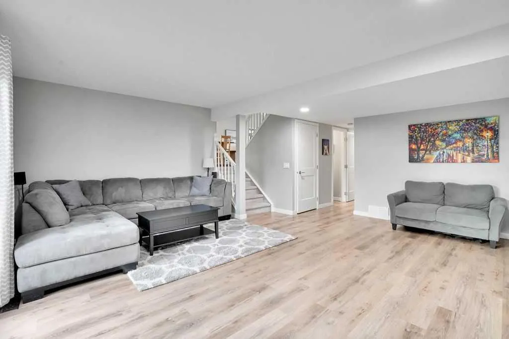 229 Wood Valley Place SW