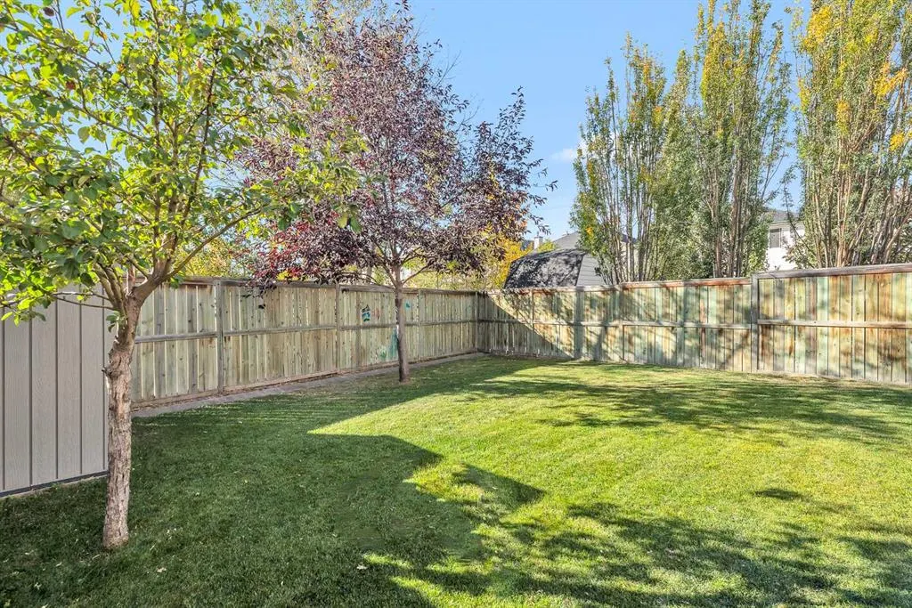 138 Panamount Gardens NW