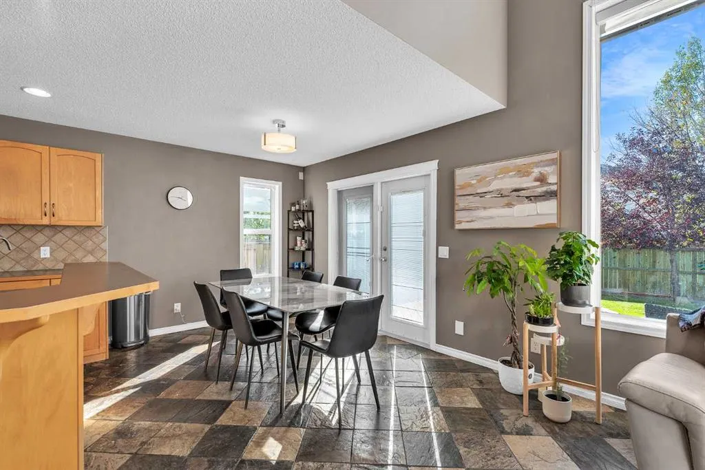 138 Panamount Gardens NW