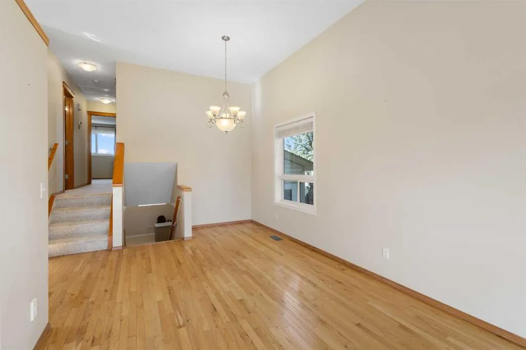 99 Eversyde Circle SW