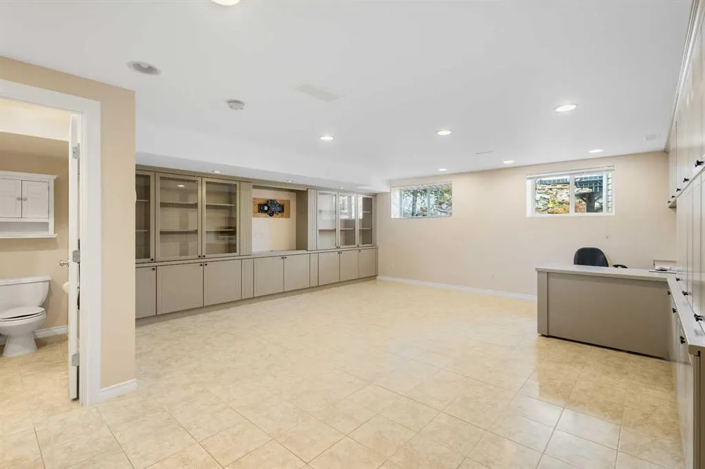 99 Eversyde Circle SW