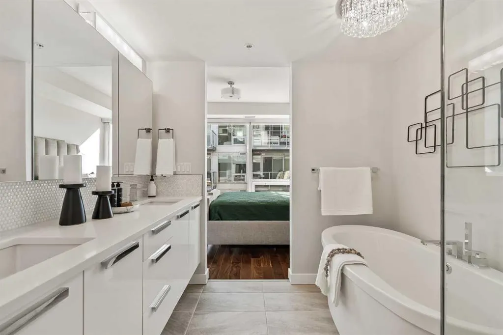 1234 5 Avenue NW, #1404