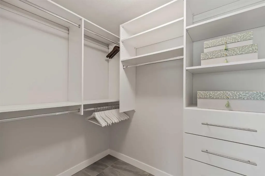 1234 5 Avenue NW, #1404
