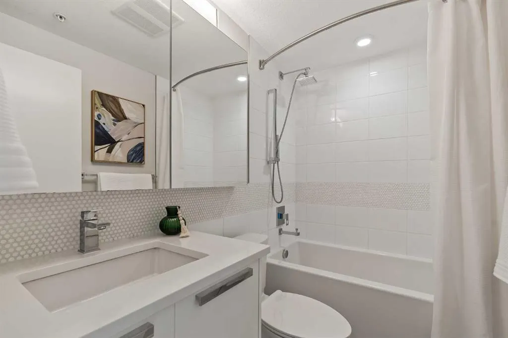 1234 5 Avenue NW, #1404
