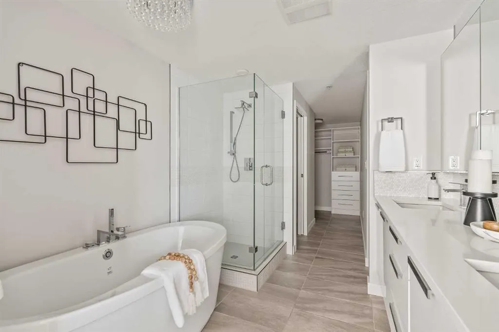 1234 5 Avenue NW, #1404