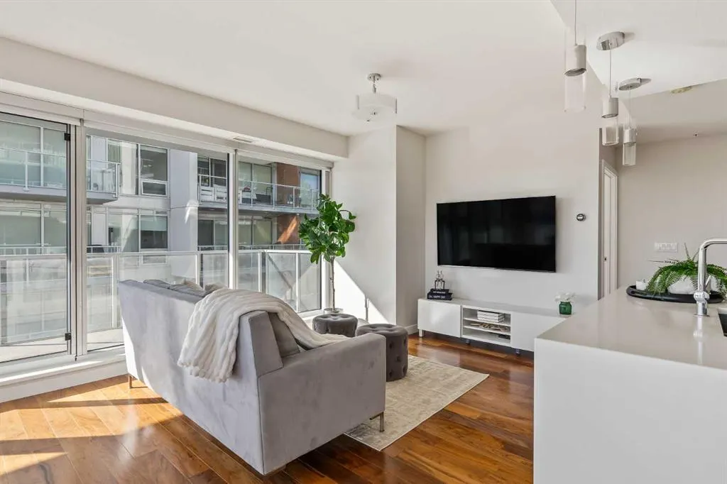 1234 5 Avenue NW, #1404