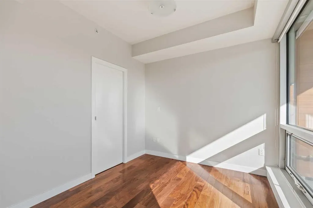 1234 5 Avenue NW, #1404