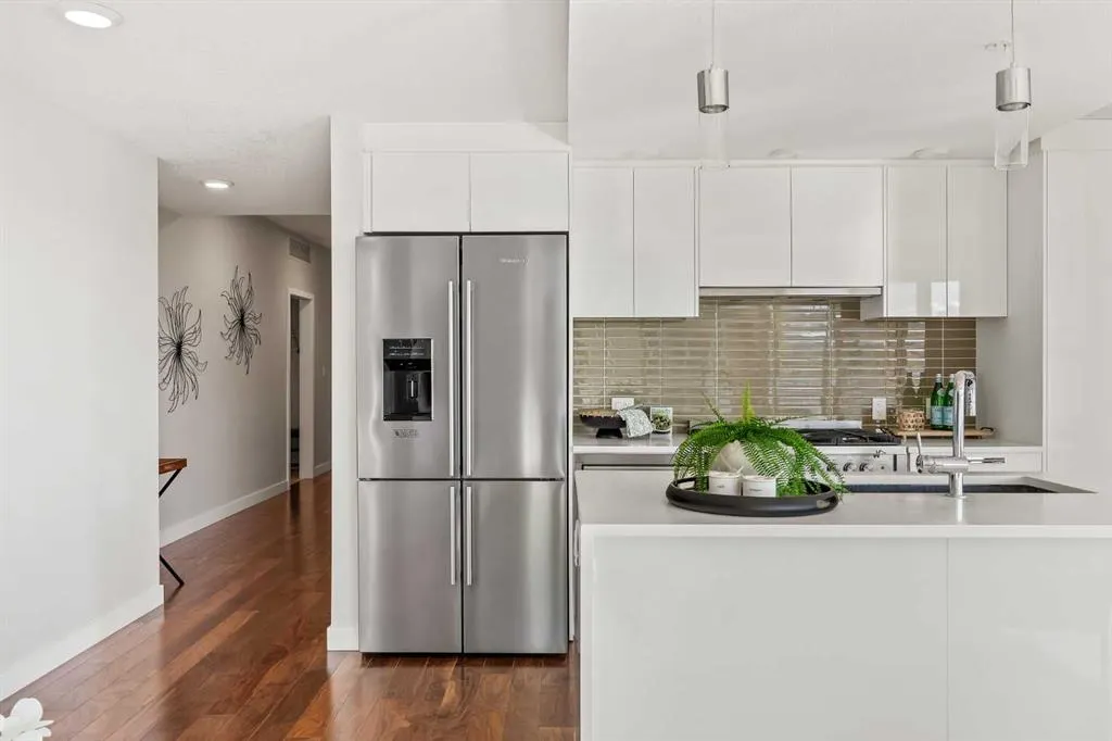 1234 5 Avenue NW, #1404