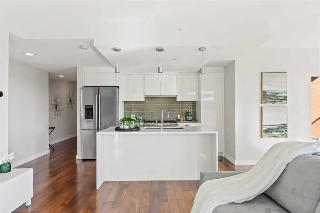 1234 5 Avenue NW, #1404